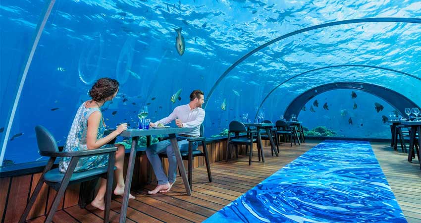 5.8-undersea-restaurant-maldives
