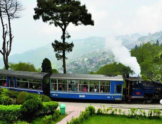 Darjeeling Toy Train – Where Different and Gorgeous Scenes Are Found At Every Turn