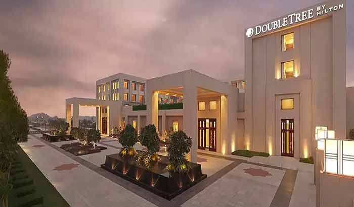 DoubleTree by Hilton Hotel Agra