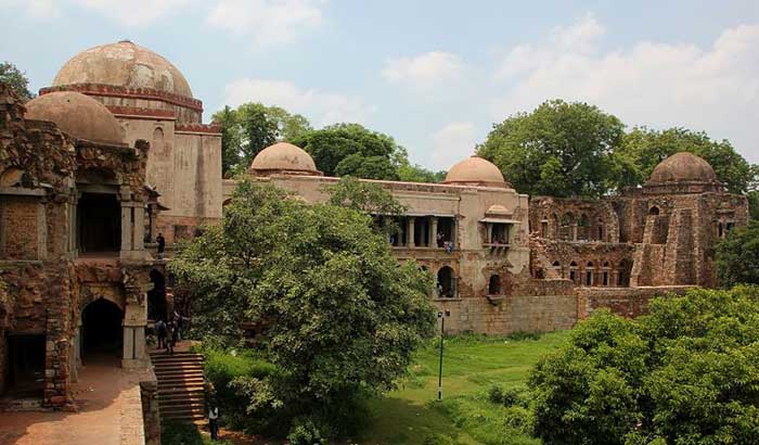 Hauz Khas Fort and Market