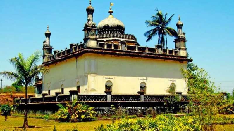 raja’s tomb