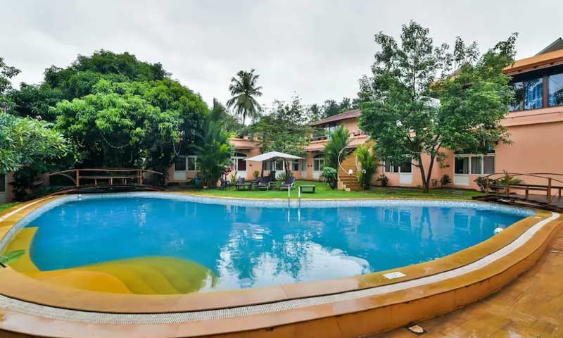 Oceanic Waves Resort