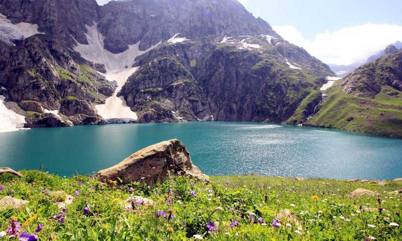 gadsar lake kashmir