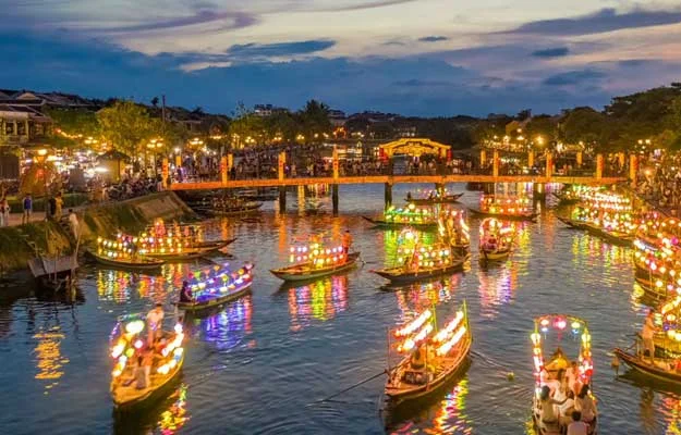 The best ways to explore the ancient town of Hoi An,Vietnam