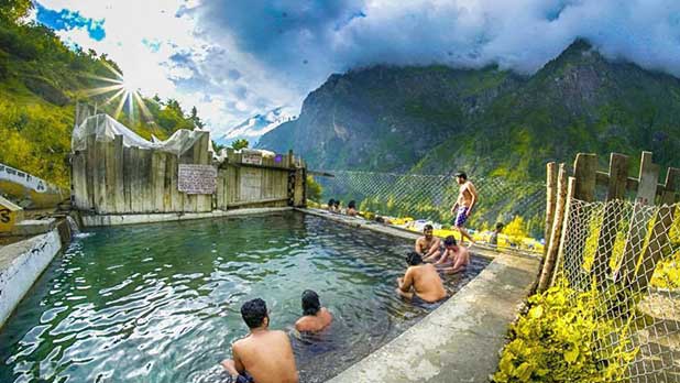 kheerganga tour package