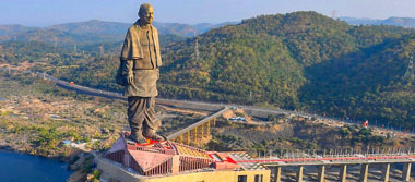 Explore Dwarka's Historical Dwarkadhish Temple Statue of Unity